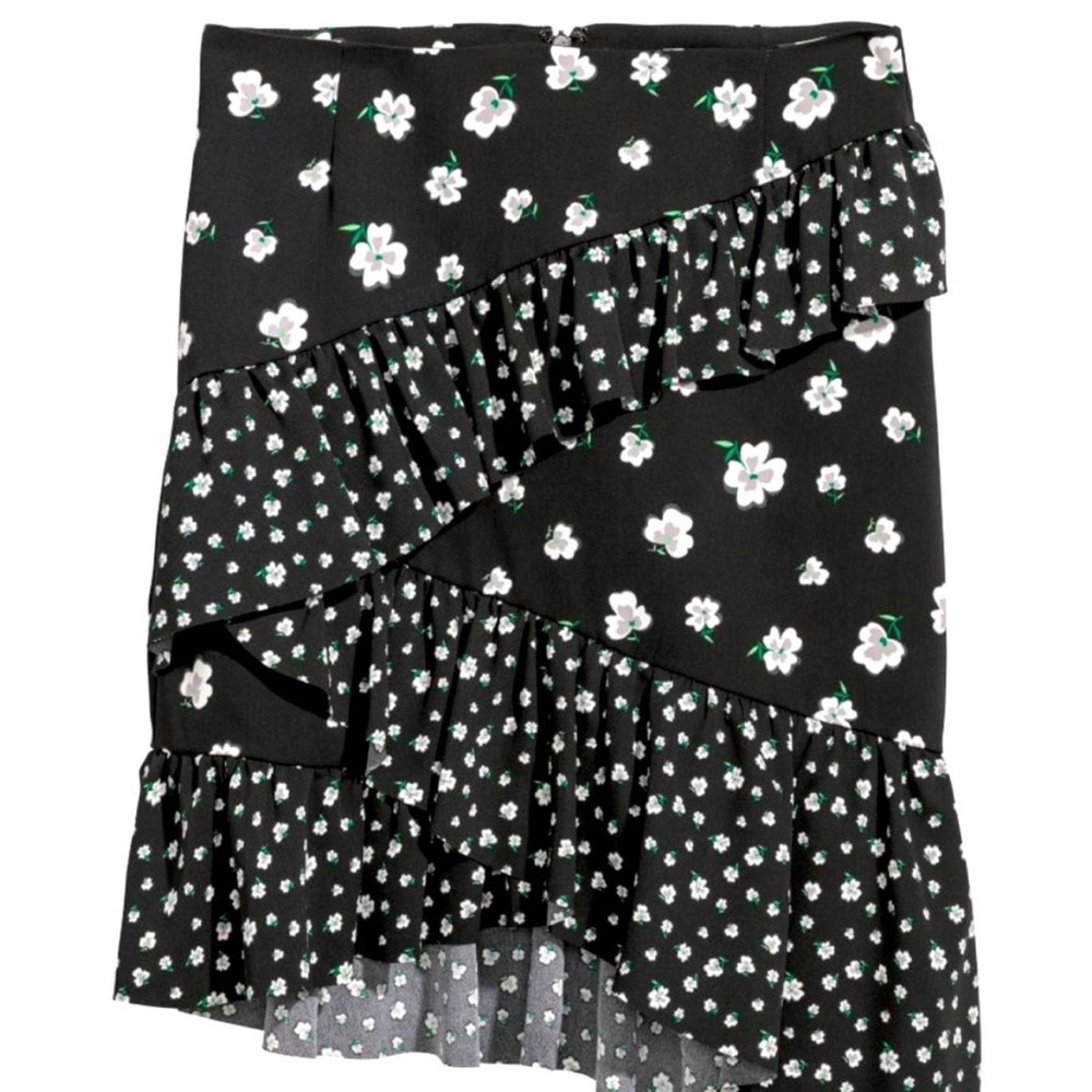 H&M NWT Black and White Asymmetrical Ruffled Mini Skirt